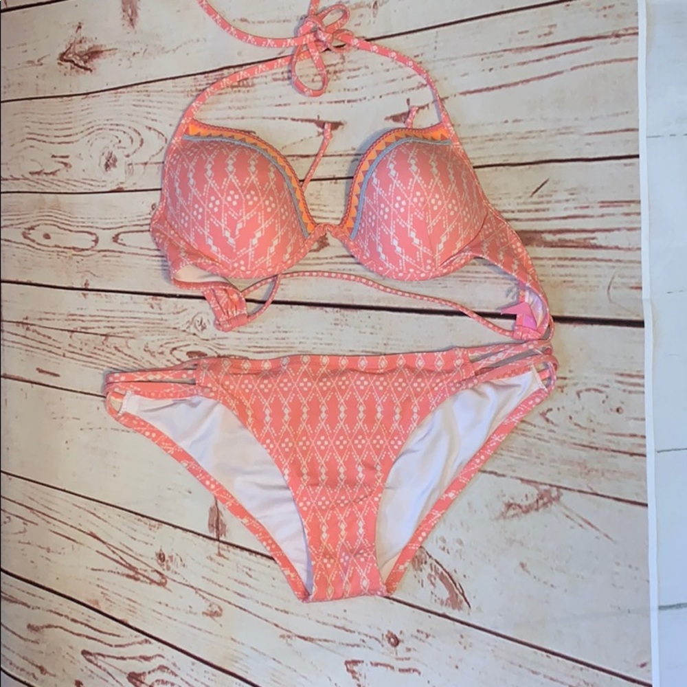 Victoria’s Secret bathing suit set
